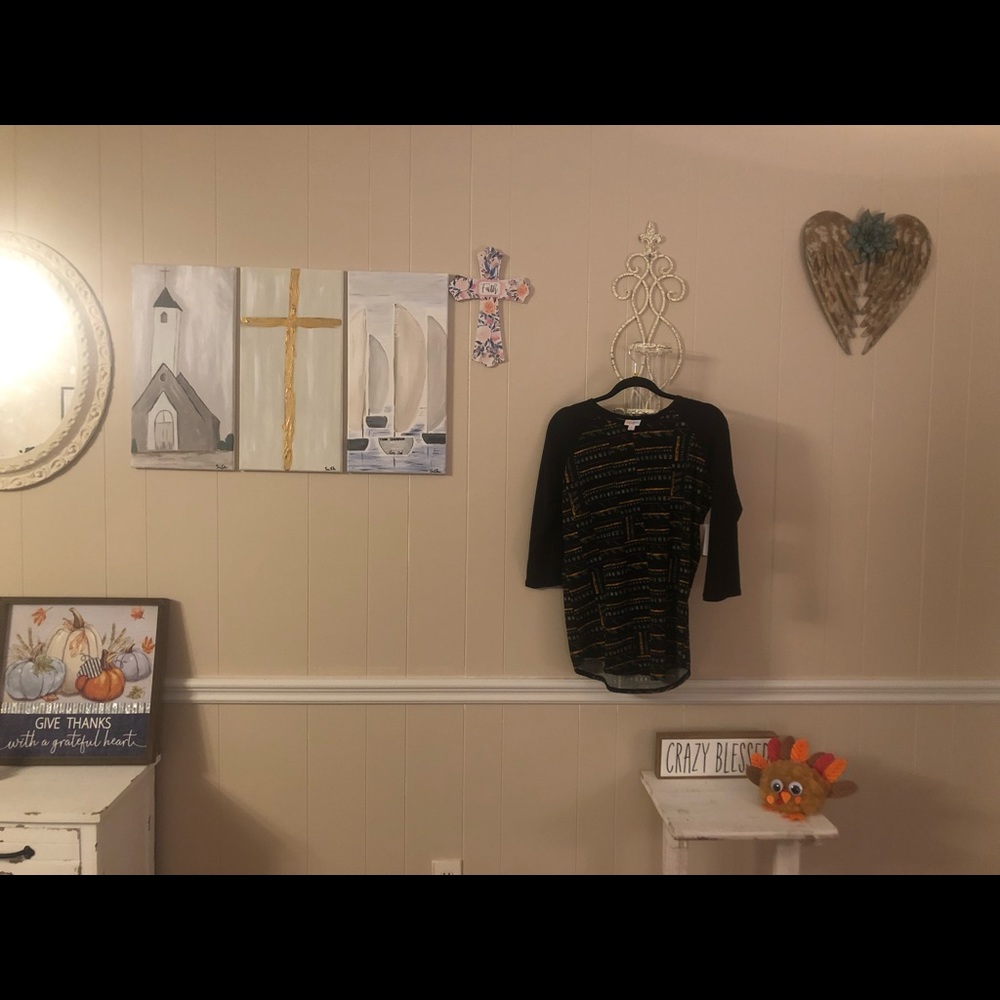 Lularoe raglan